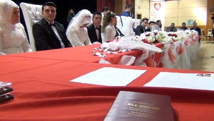 Belediye otobüsü gelin arabası oldu