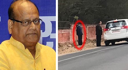 சாலையில் உச்ச போய் சிக்கிக்கொண்ட அமைச்சர் | Oneindia Tamil