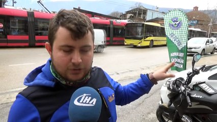 Yola dökülen mazot, motosiklet grubunu canından ediyordu
