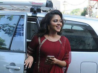 காதலர் தினத்தை யாருடன் கொண்டாடினார்  அமலா பால் தெரியுமா?