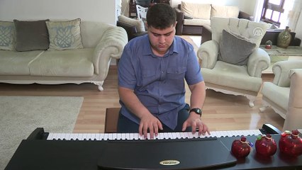 'Otizmli müzik dehası'na üniversite yolu - İZMİR