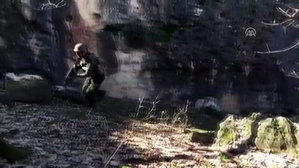 Diyarbakır'da iki sığınak ve 11 mağara kullanılamaz hale getirildi