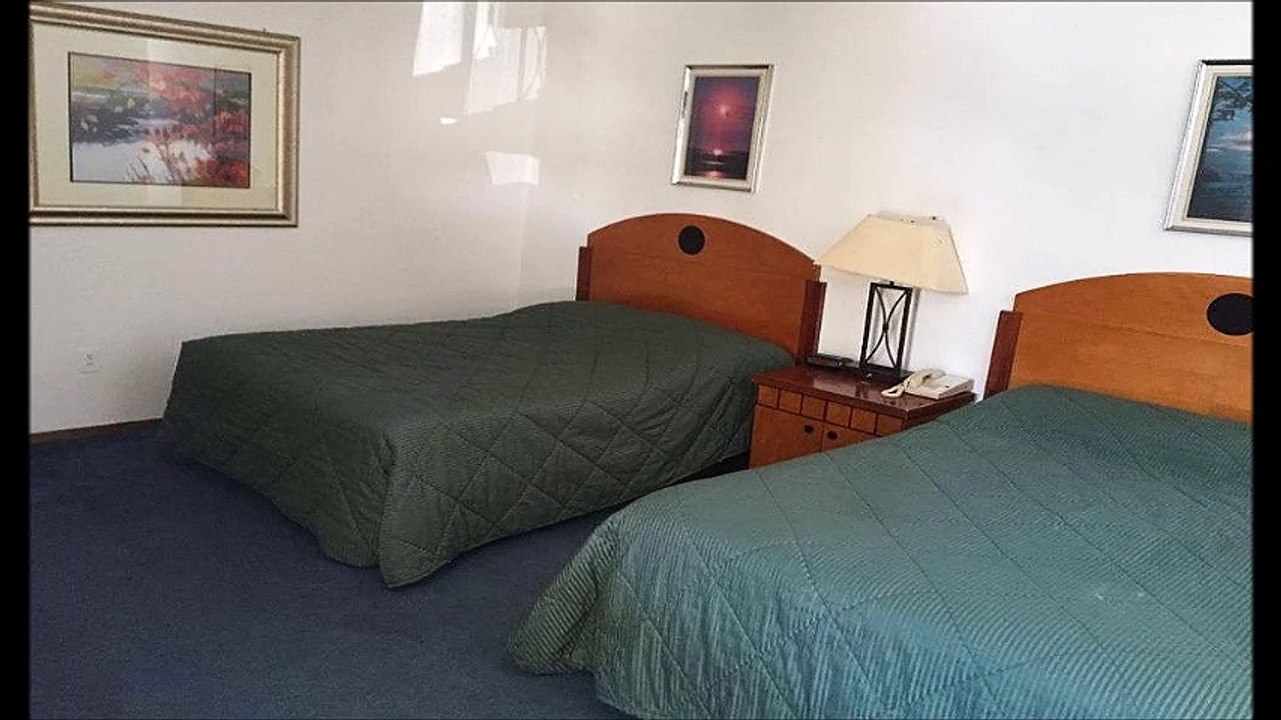 La Villa Motel Winthrop Harbor