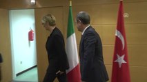 Milli Savunma Bakanı Canikli, İtalyan Mevkidaşıyla Görüştü