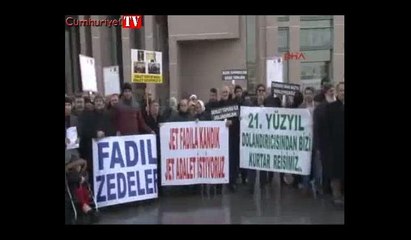 Adliye önünde Fadıl Akgündüz protestosu