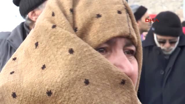 Bayburtlular, Afrin Konvoyunu Türk Bayrakları ile Uğurladı