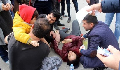 Kendi yarasını unutup 4 yaşındaki oğluna ağladı