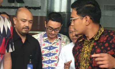 Pemeriksaan Perdana Zumi Zola Sebagai Tersangka