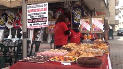 Kayseri Kadın Kuaför İş Yeri Gelirini Mehmetçik Vakfına Bağışladı