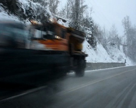 Πυκνή χιονόπτωση σε Ευρυτανία και Φθιώτιδα