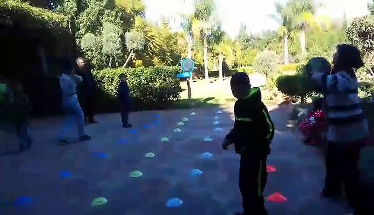 Jeu de lancement de ballon