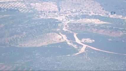 TSK Çakallı Köyü'ndeki terör hedeflerini bombardımana tuttu