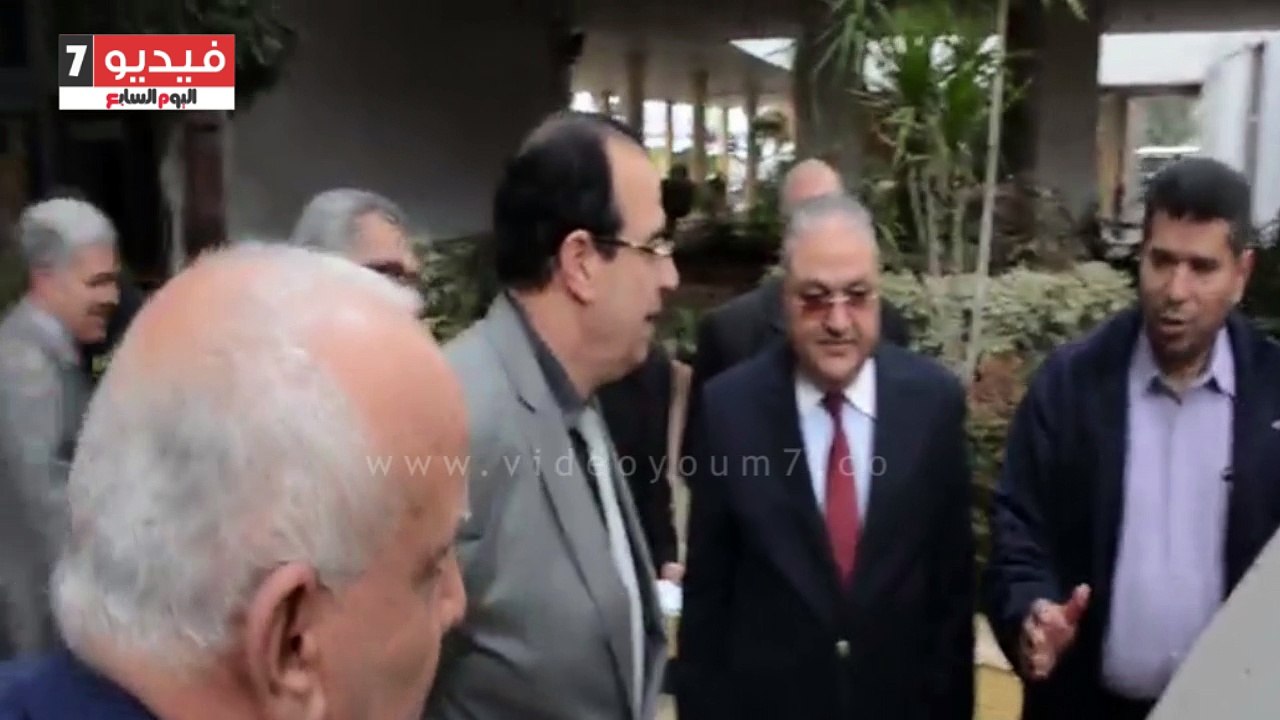 محافظ الدقهلية يتفقد سيارات كبس القمامة ويشيد بجهود المجتمع المدنى