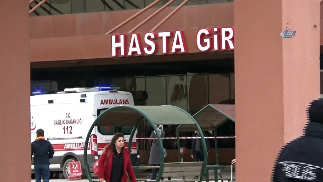 Şarapnel isabet eden 10 asker Kilis'e getirildi
