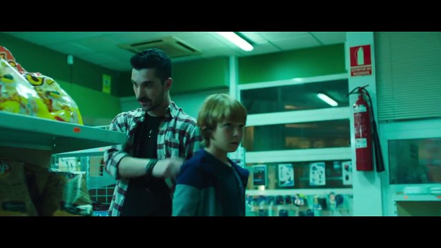 Tráiler final El aviso , dirigida por Daniel Calparsoro y protagonizada por Raúl Arévalo, Belén Cuesta y Aura Garrido.