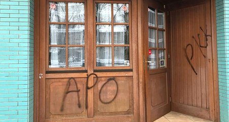 Almanya'da Terör Örgütü Yandaşları İki Camiye Saldırdı