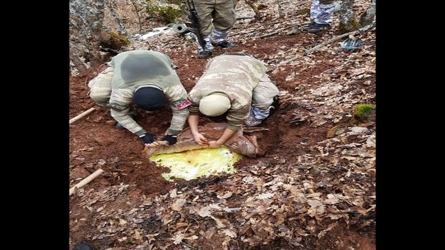 Tunceli'de 4 sığınak imha edildi, 470 kilo amonyum nitrat ele geçirildi