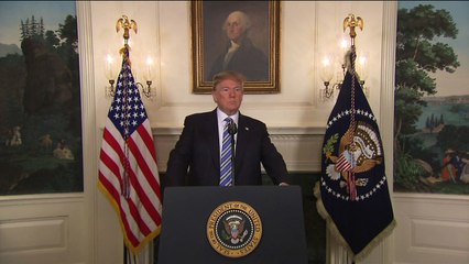 "Répondez à la haine par l'amour" dit Trump, sans parler d'armes