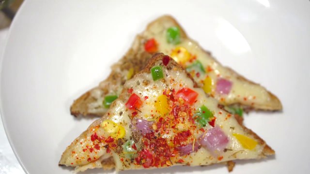 bread pizza on tawa | bread pizza without oven | tasty foods | 4k