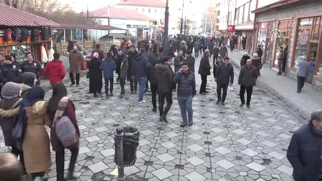 Kürt Kardeşlerimizin Başındaki En Büyük Bela Pkk, Pyd, Ypg Belasıdır