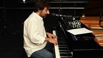 Les couleurs de la musique sont en solde - La leçon de piano d'André Manoukian