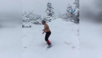 Doğa Yürüyüşünde Kar Banyosu