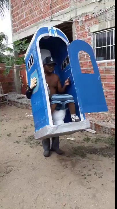 Le meilleur déguisement de l'année... Tellement drôle