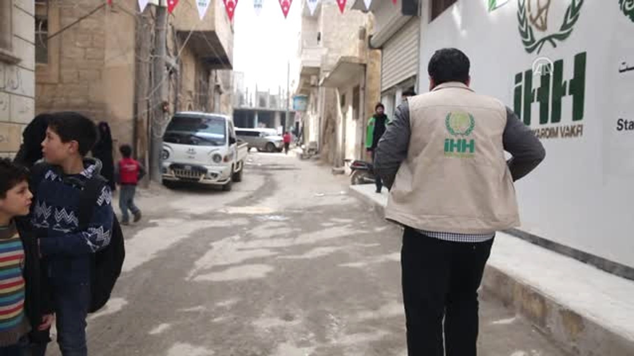 İhh'dan Bab'a Kıyafet Dağıtım Merkezi