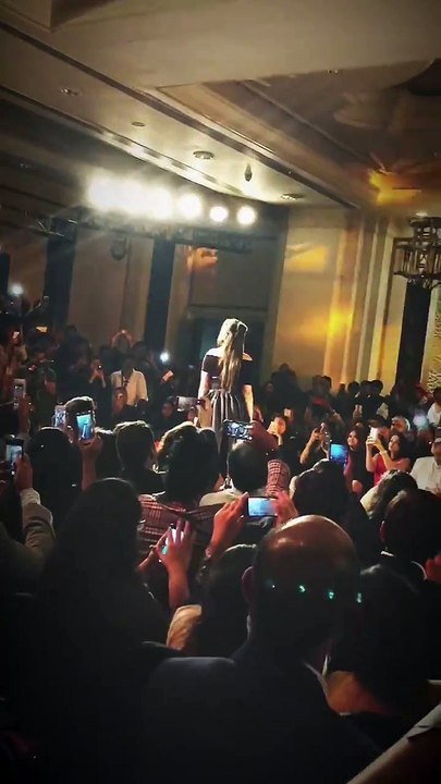 Sona slays as the showstopper! Like if you cant get enough of her just like t