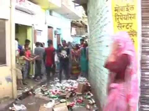 Demolition on liquor shops in Kanpur