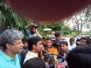 Aam Admi Party leader Dr. Kumar Vishwas says will take big decision tonight