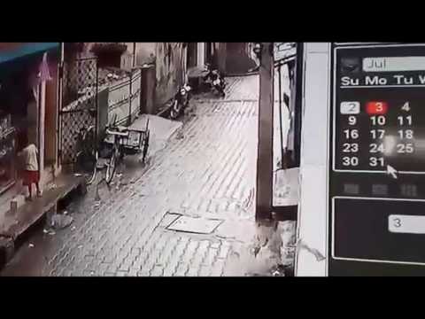 CCTV footage of child kidnapped in dehradun