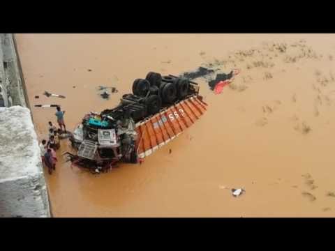 Truck fallen down in river in Dumka Jharkhand