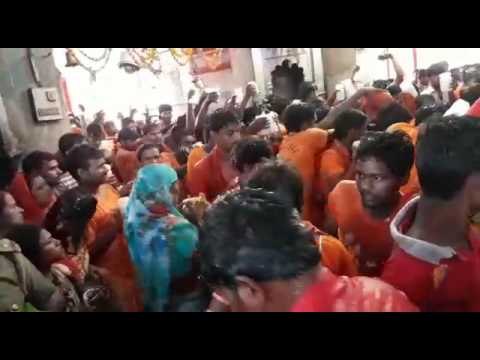 बाबा भदेश्वरनाथ का जलाभिषेक करने को उमड़े शिवभक्त