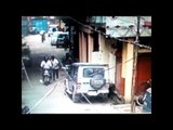 2 man trying to rob a businessman in Fatehpur