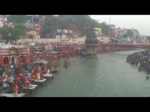 Devotees takes holy dip in ganga at haridwar on buddh poornima