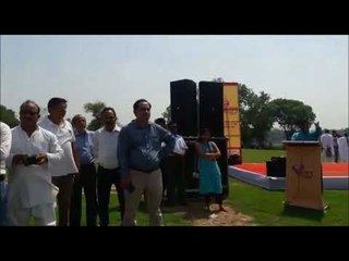 आगरा में स्वच्छता की महाशपथ को उठे हजारों हाथ