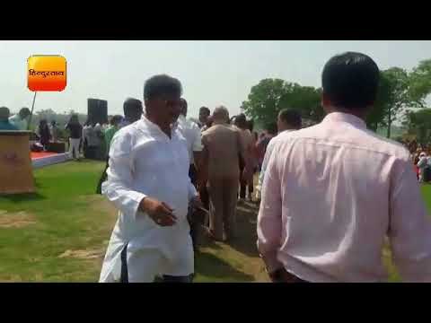 ताज के साये में हजारों ने खाई स्वच्छता की कसम II taj, Agra Hindi News - Hindustan