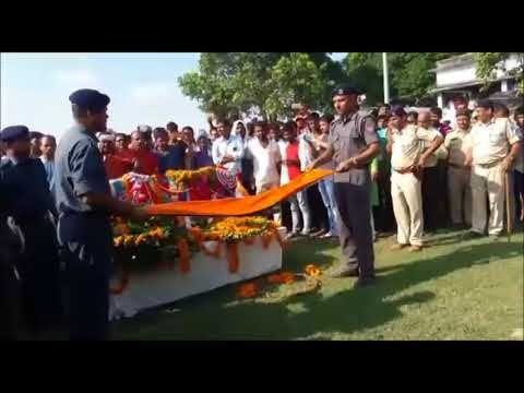 गगनभेदी नारों और राजकीय सम्मान के साथ शहीद बेटा पंचतत्व में विलीन