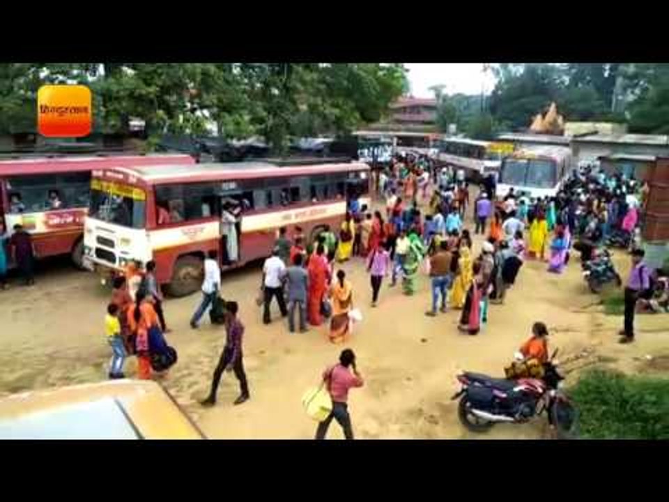 मुरादाबाद: ट्रेन और बसों में सीट की मारामारी II...