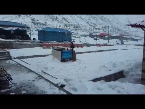 केदारनाथ धाम में चारों तरफ बर्फ ही बर्फ II Latest video snowfall in Kedarnath