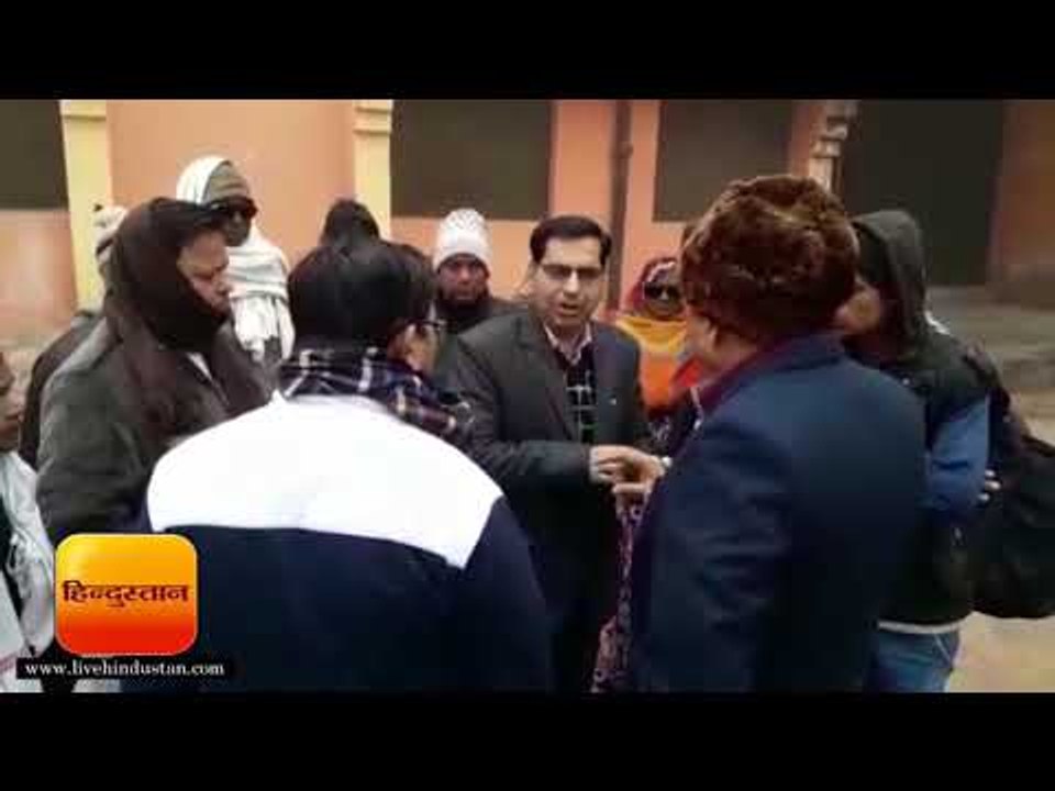 एटा में जांच अधिकारी से नेत्र सर्जन ने की अभद्रता