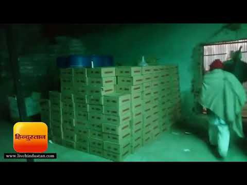 राइस मिल में चला रहे थे अवैध शराब की फैक्टरी