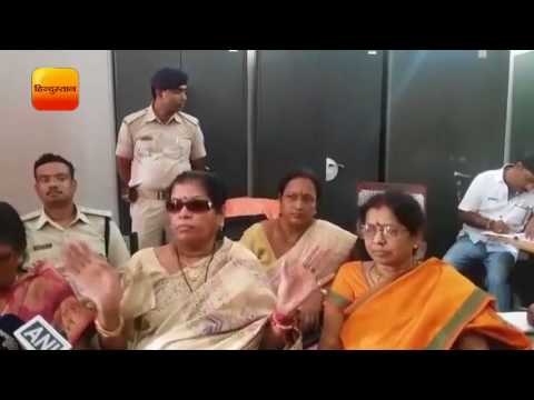 हॉस्टल में छात्रा को निर्वस्त्र करने की जांच करने पहुंची महिला आयोग की टीम