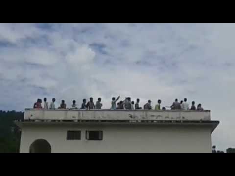 बागेश्वर डिग्री कालेज में सीटें बढ़ाने की मांग को छात्रों ने किया आत्मदाह का प्रयास