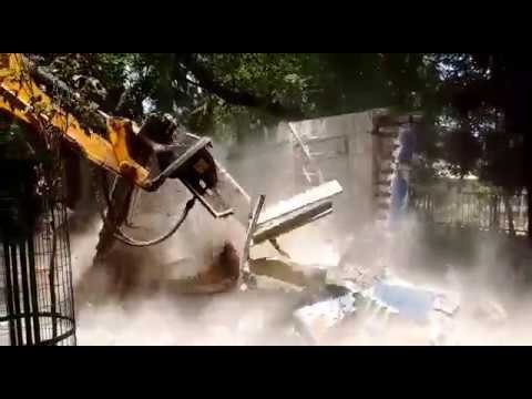 After the strictness of the High Court, the needy bulldozer, 33 shops and 70 knots were demolished