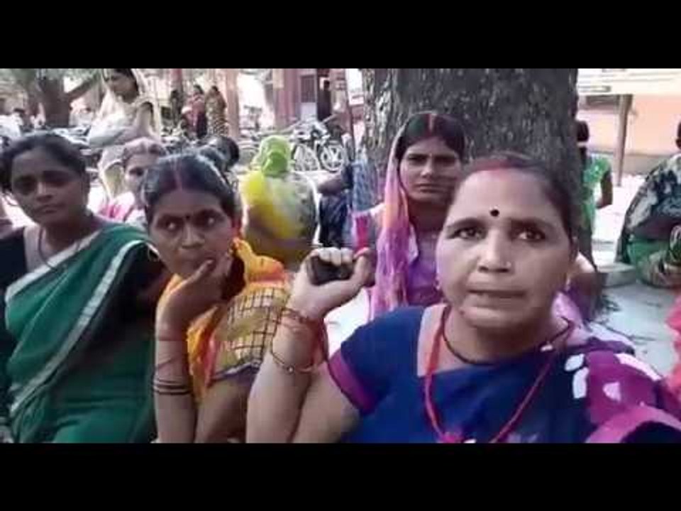 चैम्‍बर मेें बैैैैठे रहे डाक्‍टर, आशा बहुओं ने सड़क पर कराई जुड़वा बच्‍चों की डिलेवरी