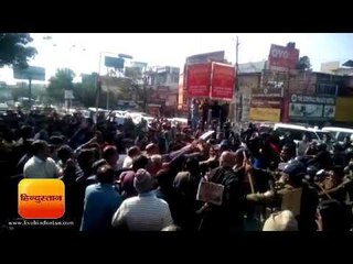 सीएम आवास कूच कर रहे ठेकेदारों की पुलिस से नोकझोंक II Confrontation between contractor and police