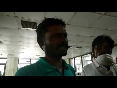 gorakhpur incident: doctor slaps father of 8 year old Suffering child in BRD