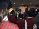 जीडी गोयनका पहुंचे सीएम, बच्चों से की मुलाकात